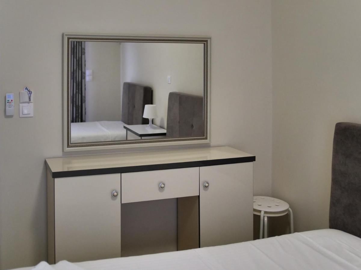 Himara Royal Hotel Kültér fotó